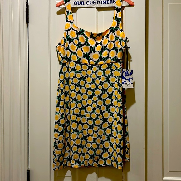 Diane Von Furstenberg Dresses & Skirts - BRAND NEW ! Diane VonFurstenberg Short dress Size 10, Brand New